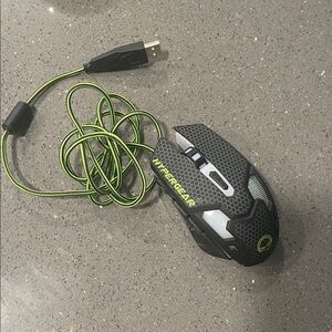 HyperGear Gaminig Mouse - Black and Green